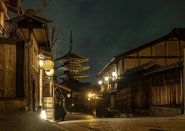 cool-private-anti-heat-tour-yasaka-pagoda.jpg