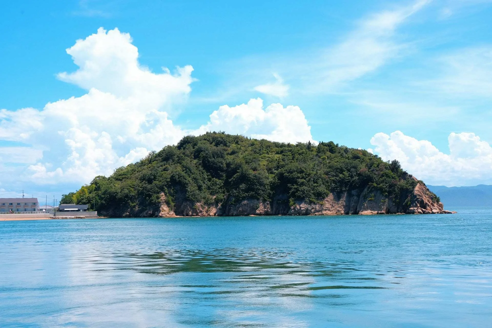 private-japan-tours-naoshima-highlights-island.jpg