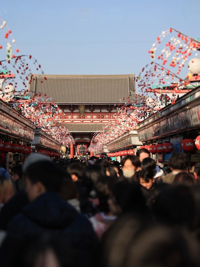 private-japan-tours-tokyo-tour-sensoji-temple.jpg