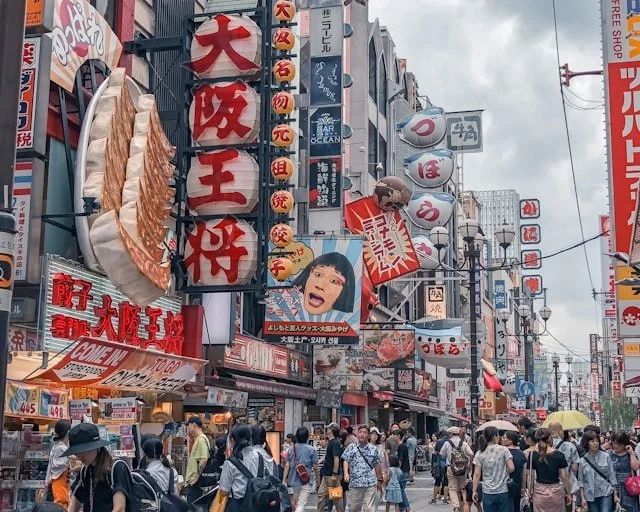 private-japan-tours-osaka-tour-dotonbori-canal.jpg