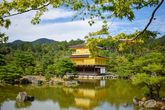 private-japan-tours-architecture-tour-kinkakuji.jpg