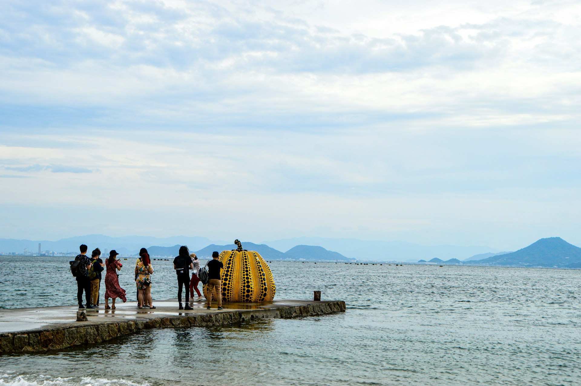 private-japan-tours-naoshima-highlights-sea.jpg
