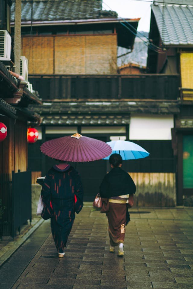 Traditional machiya houses in Gion, showcasing wooden architecture and historic charm.