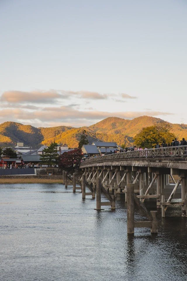 private-japan-tours-kyoto-tour-arashiyama-bridge.jpg