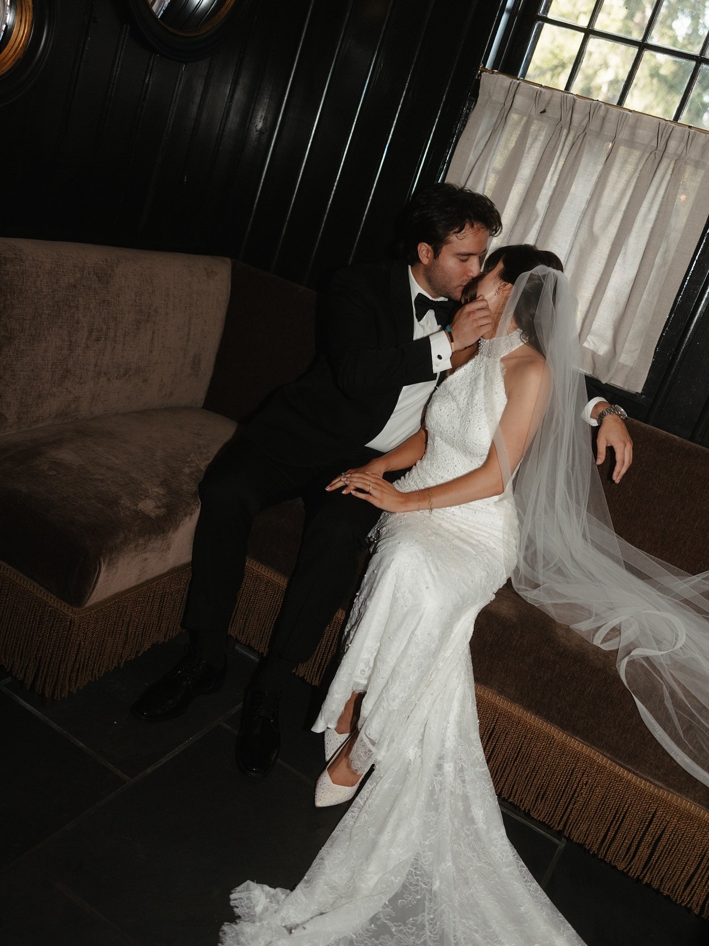 Madison &amp; Javier 🤍✨

Venue: @lostfoxinn 
Lead Photography: @ashleykroupa
Second: @jamieleighgphotography 
Coordination: @ashley.lovelacedesignevents
Videography: @silverarrowband 
Content Creator: @sweetheartcontentco
Music: @thesoulfactoryoffic