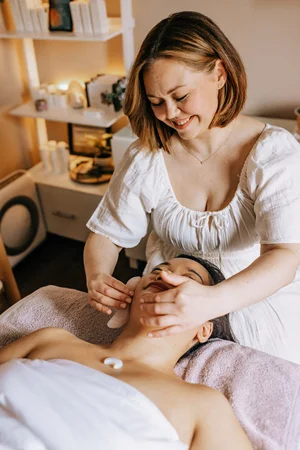 Jessica Magee, holistic esthetician in Austin