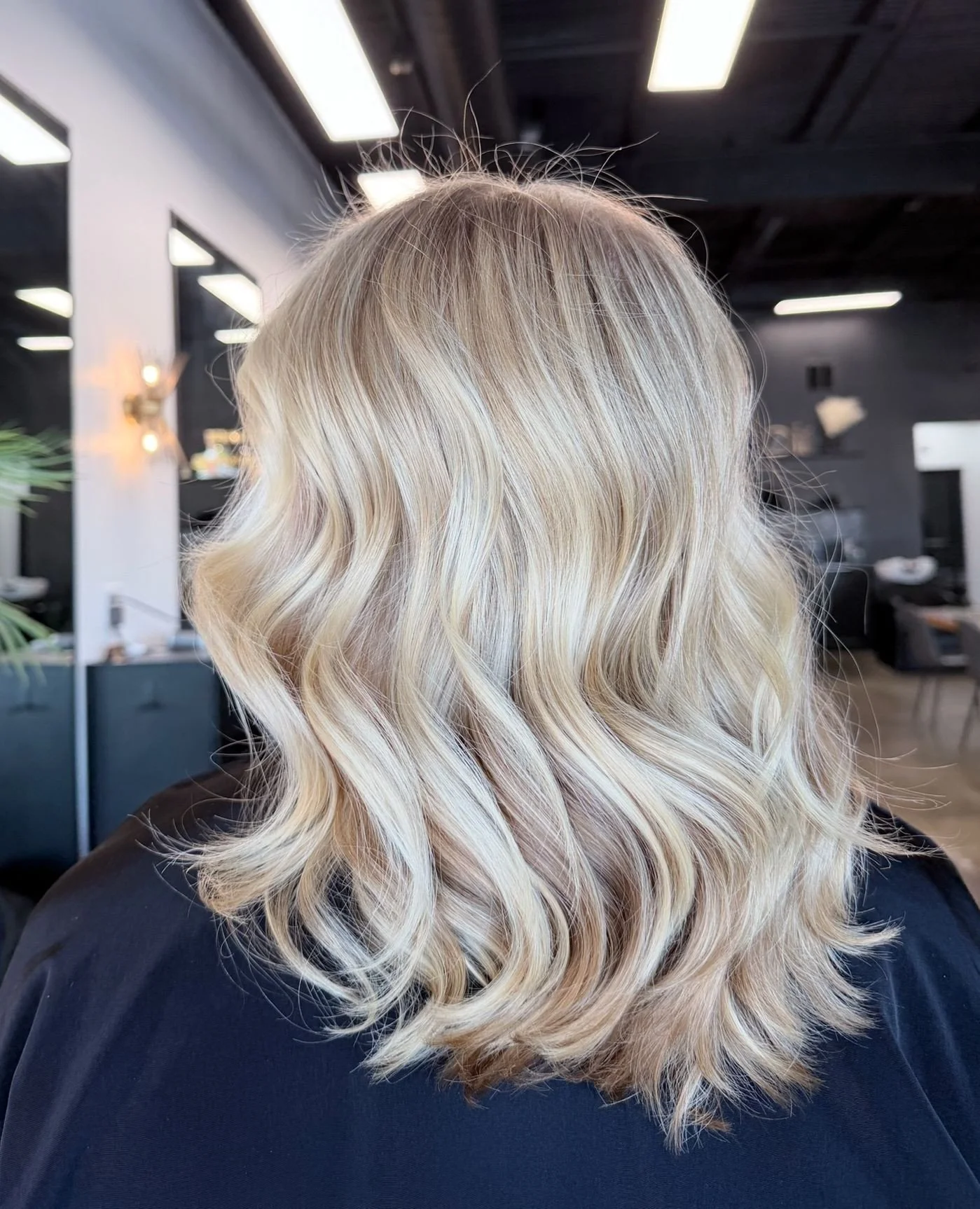Winter blonde, but make it luxe ❄️✨⁠
Soft, bright, and blended to perfection by Abigail. If you&rsquo;ve been thinking about going lighter for the season, this is your sign.⁠
⁠
Book your winter blonde refresh now and secure your spot! 🤍