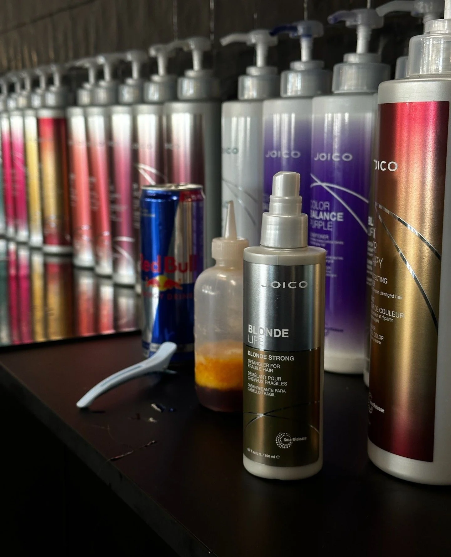 Got the essentials all lined up for a day of glossing beautiful hair (and if you see a hair stylist, caffeine ain't far away) 🎨✨☕️