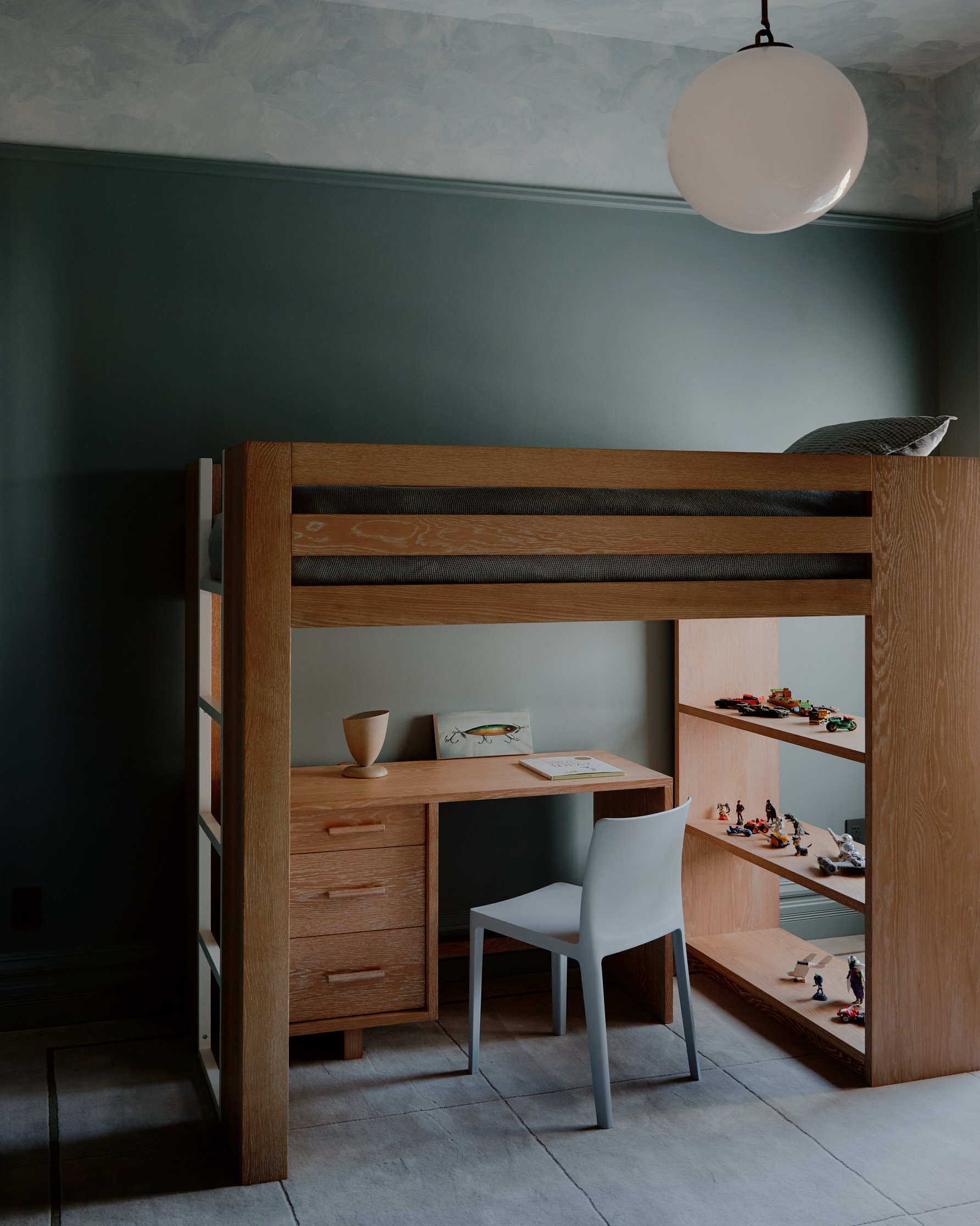 Children's room.