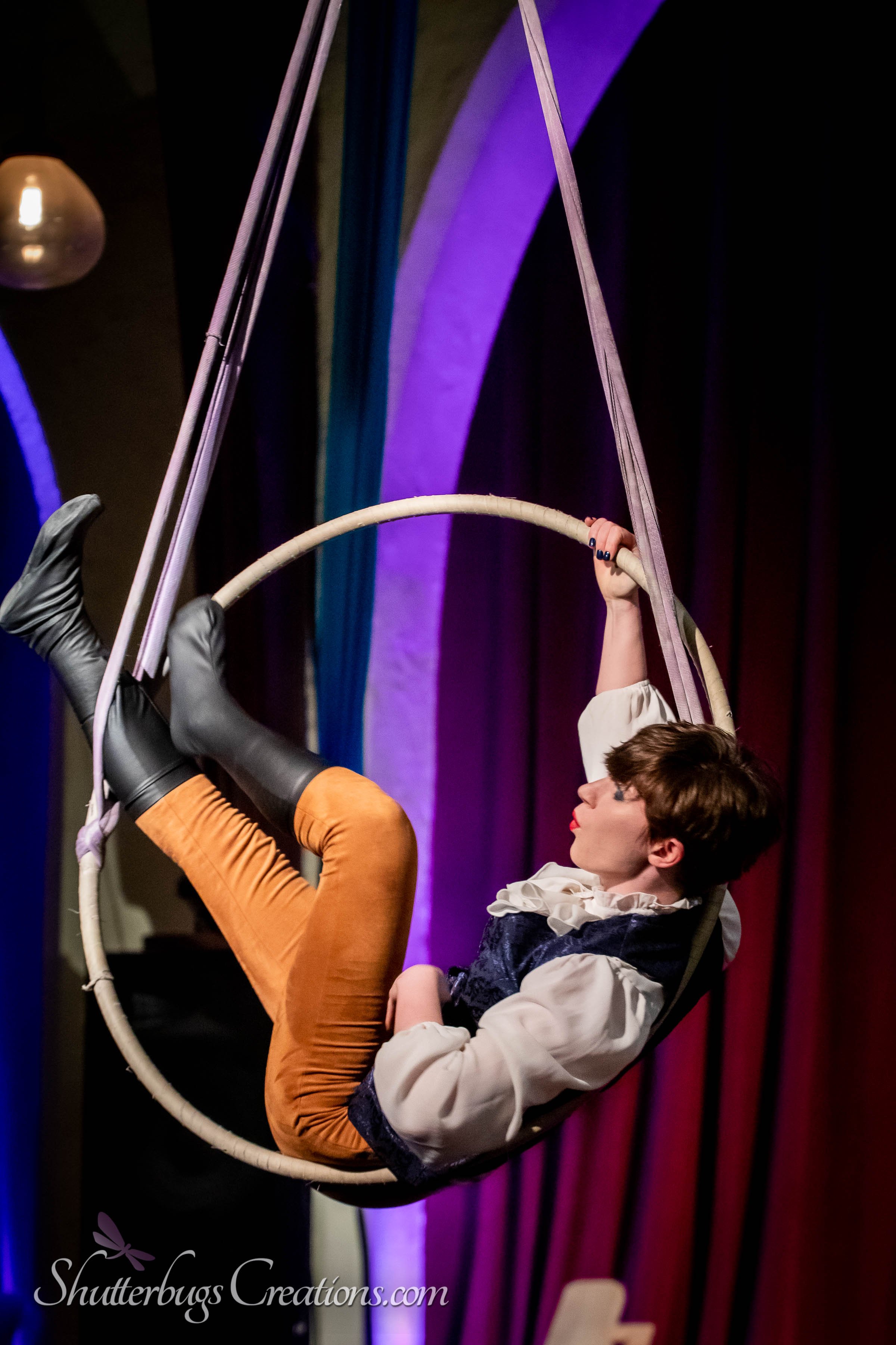 Sunday Open Hang 9-10am  Stage: Aerial Apparatus only 5/3