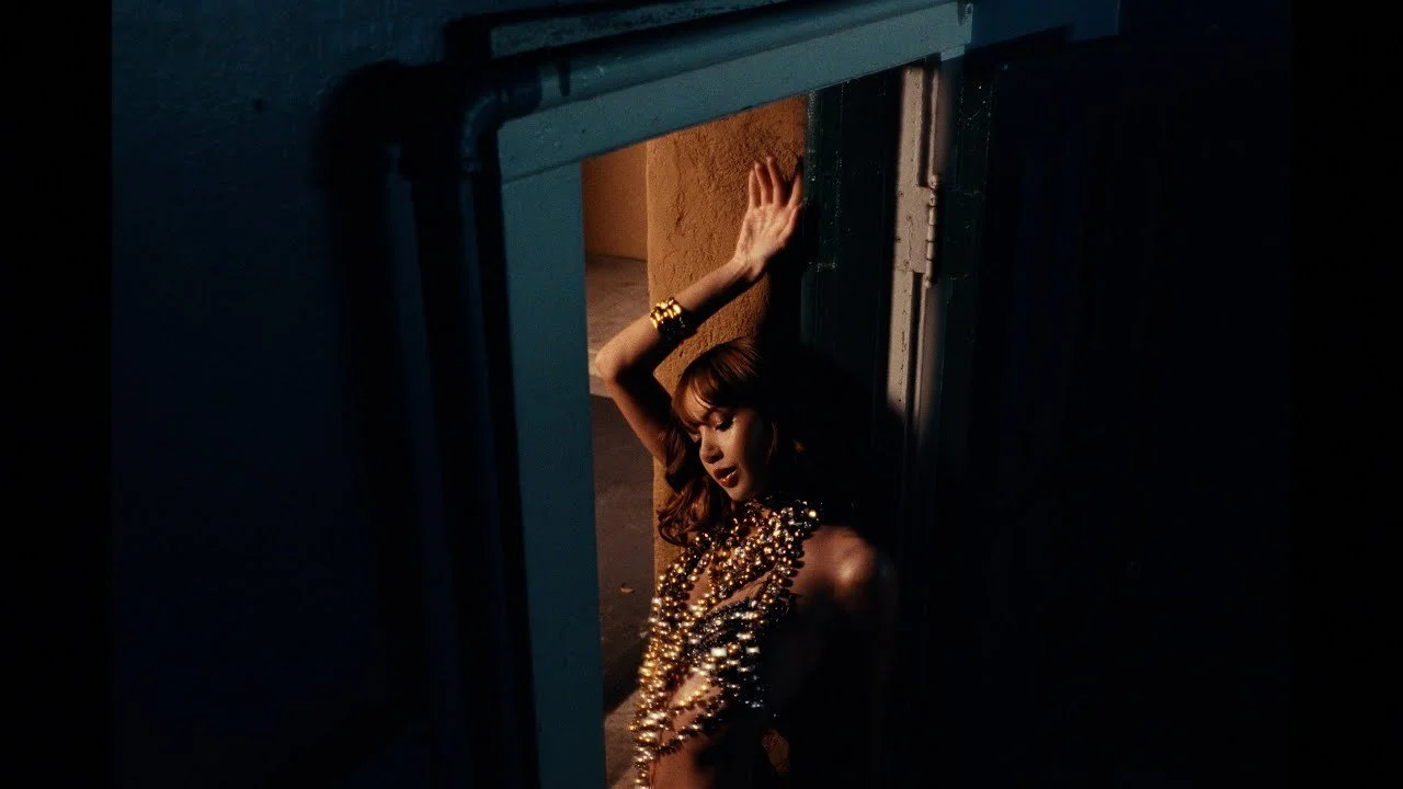 Lisa & Tyla's 'When I'm With You' Music Video