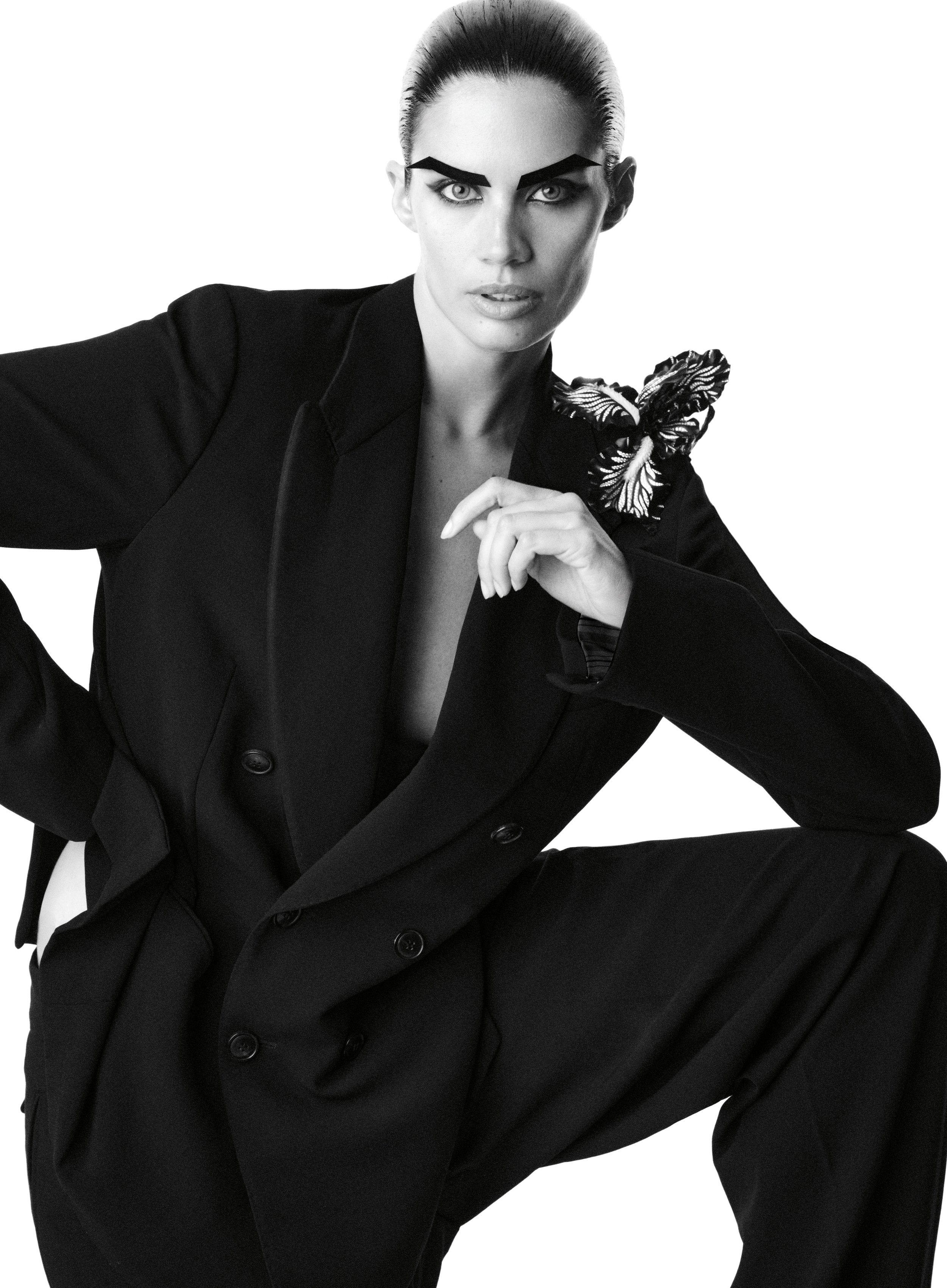 2025-05-28_V_MAGAZINE_08_040.jpg