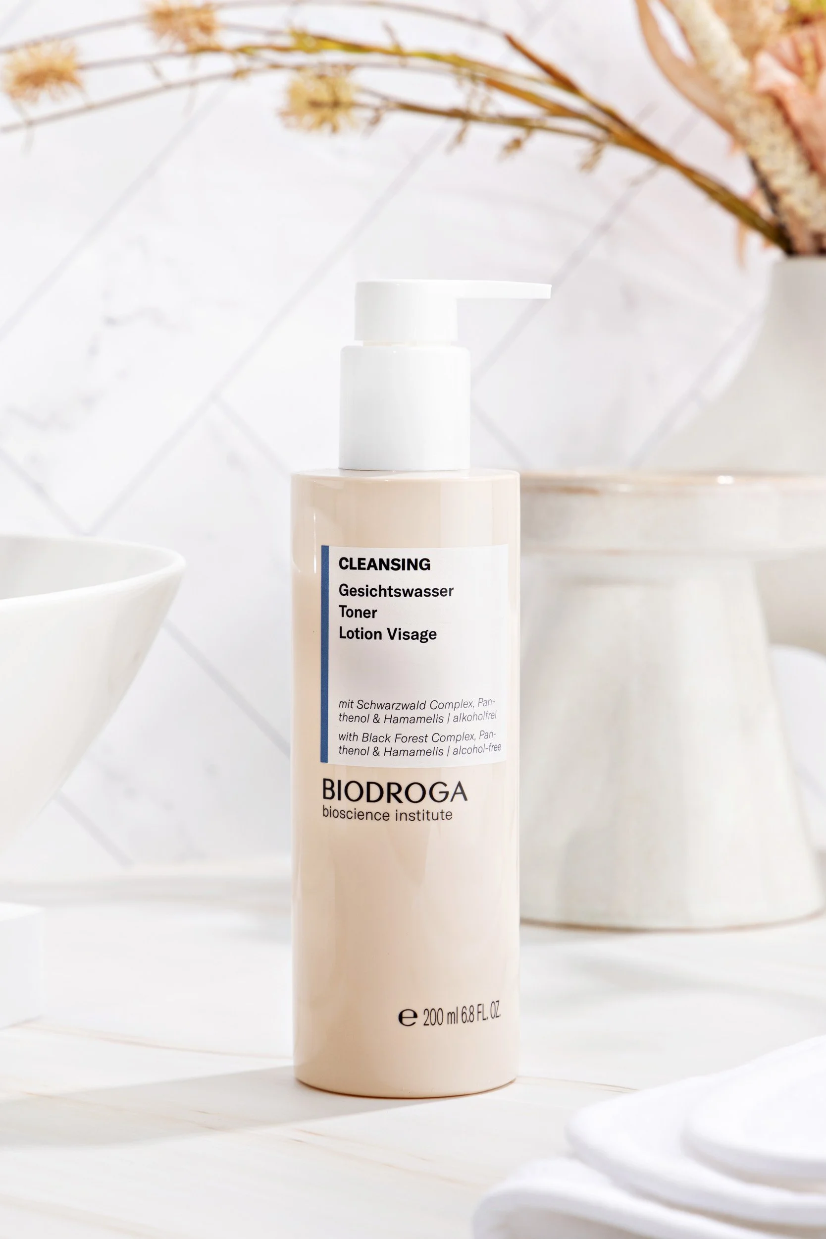 biodroga-cleaning-toner-styled-1-portrait.jpg