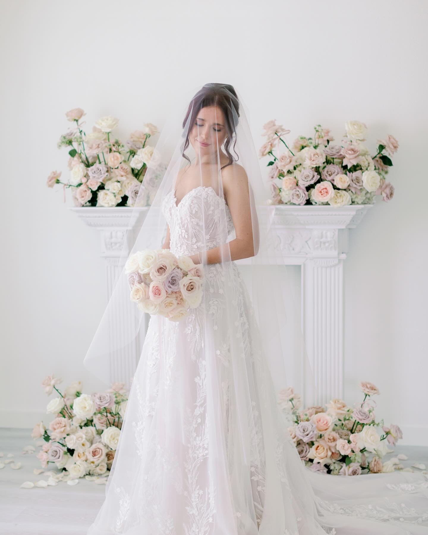 April. Flowers. Dresses. Spring is here ✨

Photo: @kate_elizabeth_photography &amp; @likeariverphoto 
Florals: @chelseyj.blooms 
Studio: @thecarolinecreative 
Cake: @chantillysweetcreations 
Rentals &amp; Linens: @linensandevents 
Planning: @eventsby