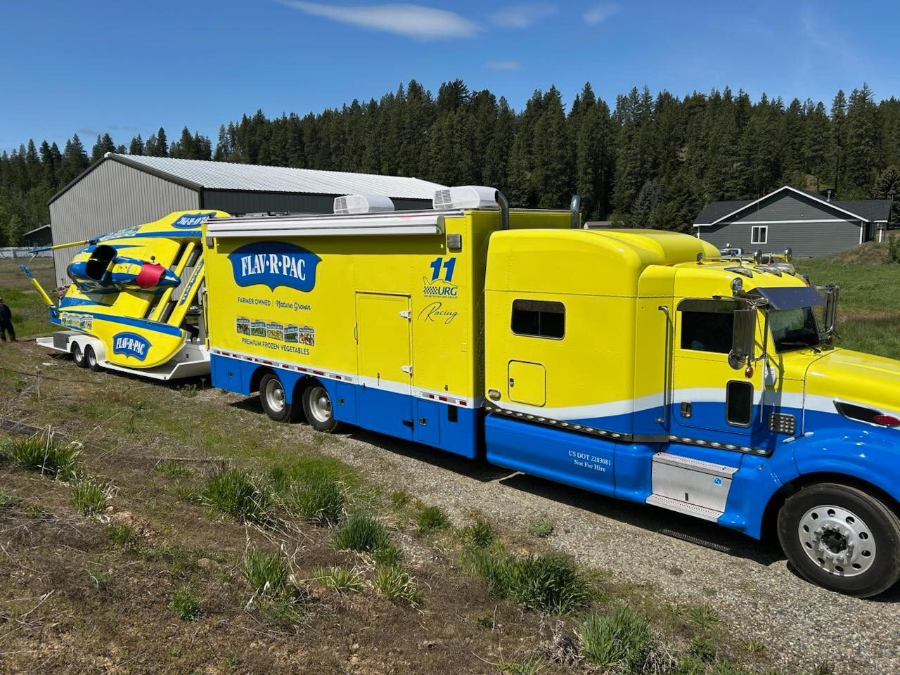 U-11 Flav-R-Pac is on its way to Tri-Cities for testing tomorrow on the Columbia River.
@tricitywaterfollies | @h1_unlimited_hydroplanes