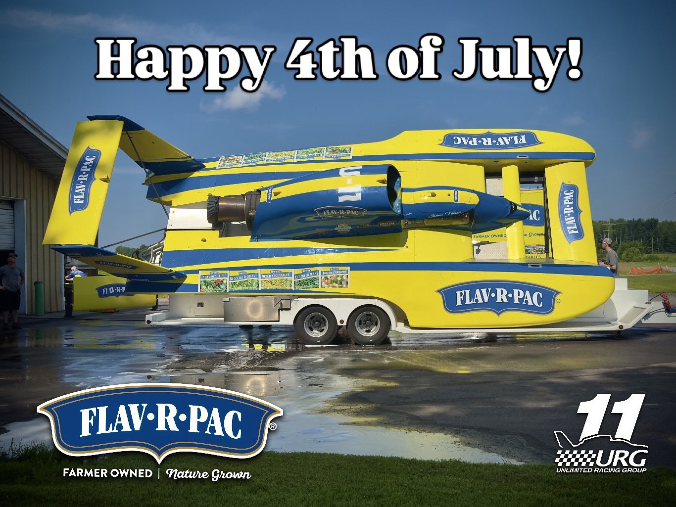 Happy 4th of July! On the riverfront waiting to put the Miss FLAV-R-PAC in the pits for this weekend’s Madison Regatta.
@madison.regatta | @h1_unlimited_hydroplanes