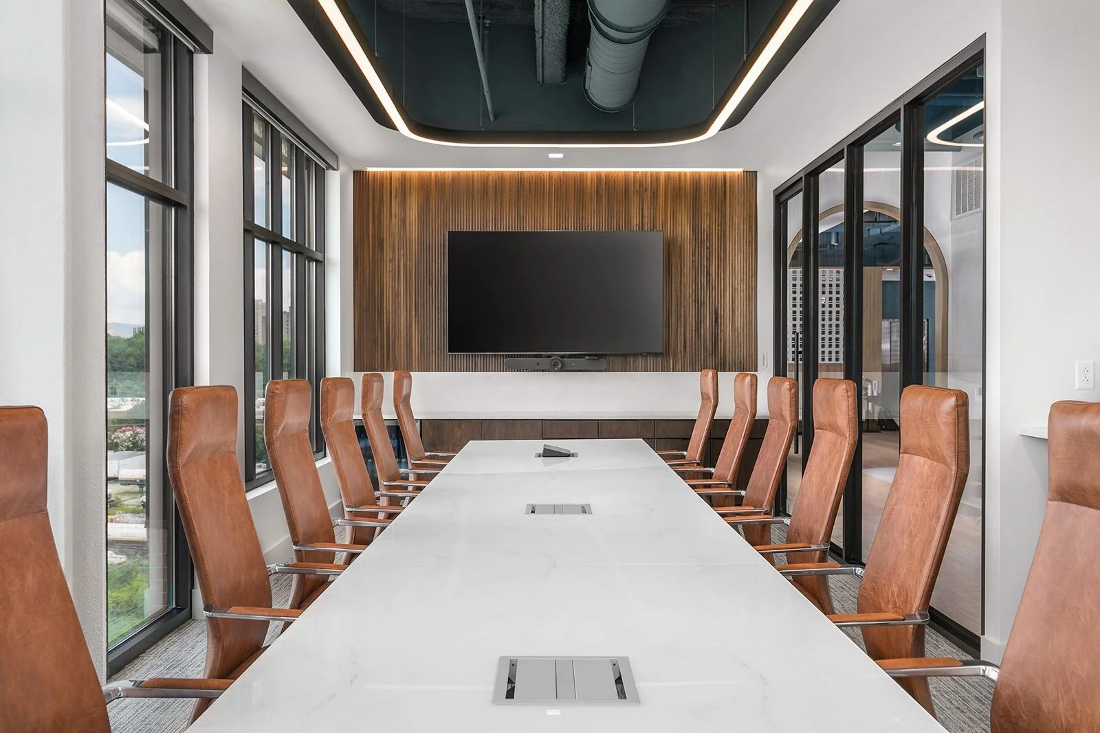 CFC-Building_6th-Floor_Large-Conference-Room_River-Street-Architecture_by-161-Photography-1600x1067.jpg
