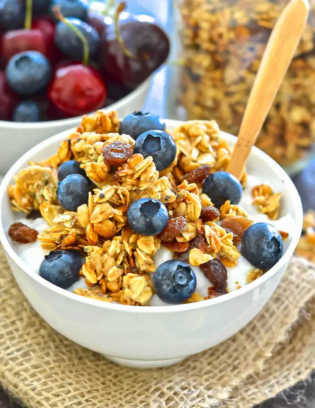 VEGAN GRANOLA