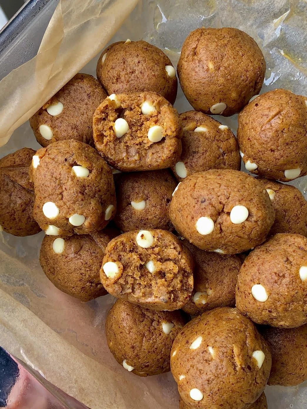 PUMPKIN PIE PROTEIN BALLS