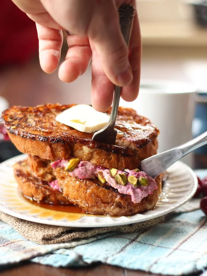 CRANBERRY CHEESECAKE &amp; PISTACHIO STUFFED VEGAN FRENCH TOAST