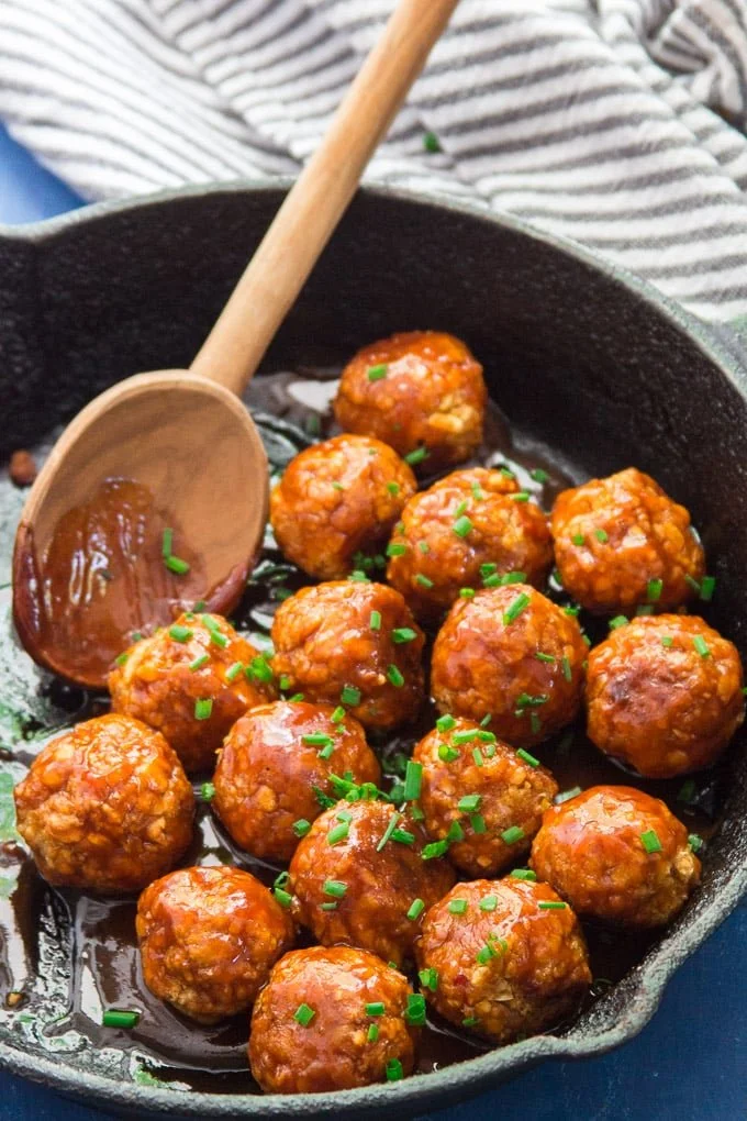 FIRECRACKER CHICKPEA MEATBALLS