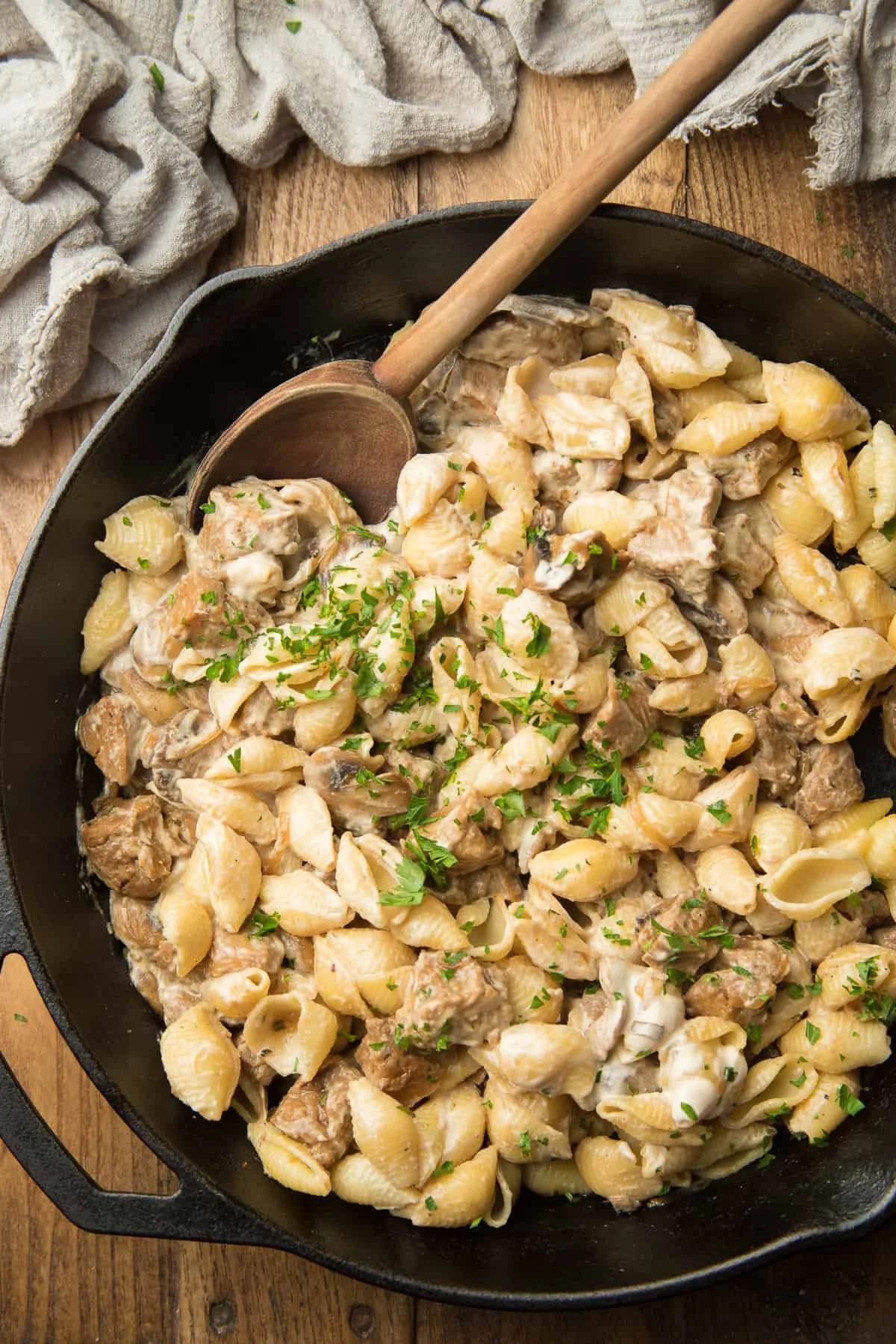 CREAMY VEGAN BEEF STROGANOFF