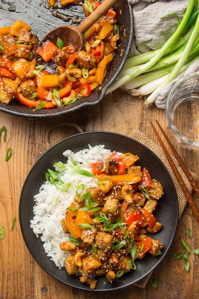 CASHEW TEMPEH STIR FRY