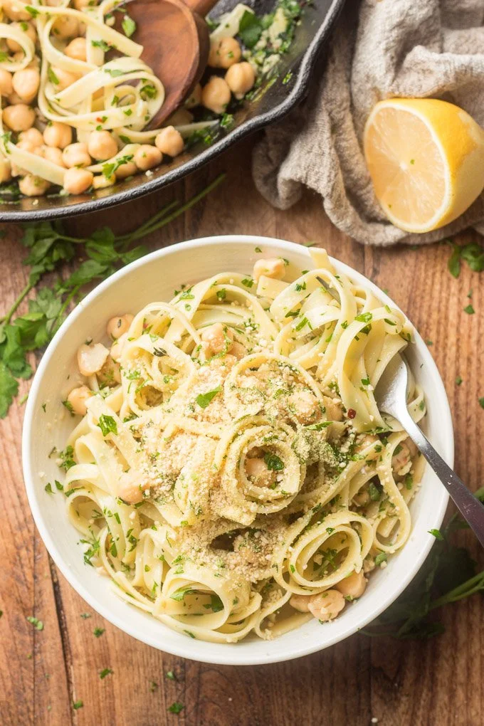 GARLIC BUTTER &amp; HERB PASTA WITH CHICKPEAS