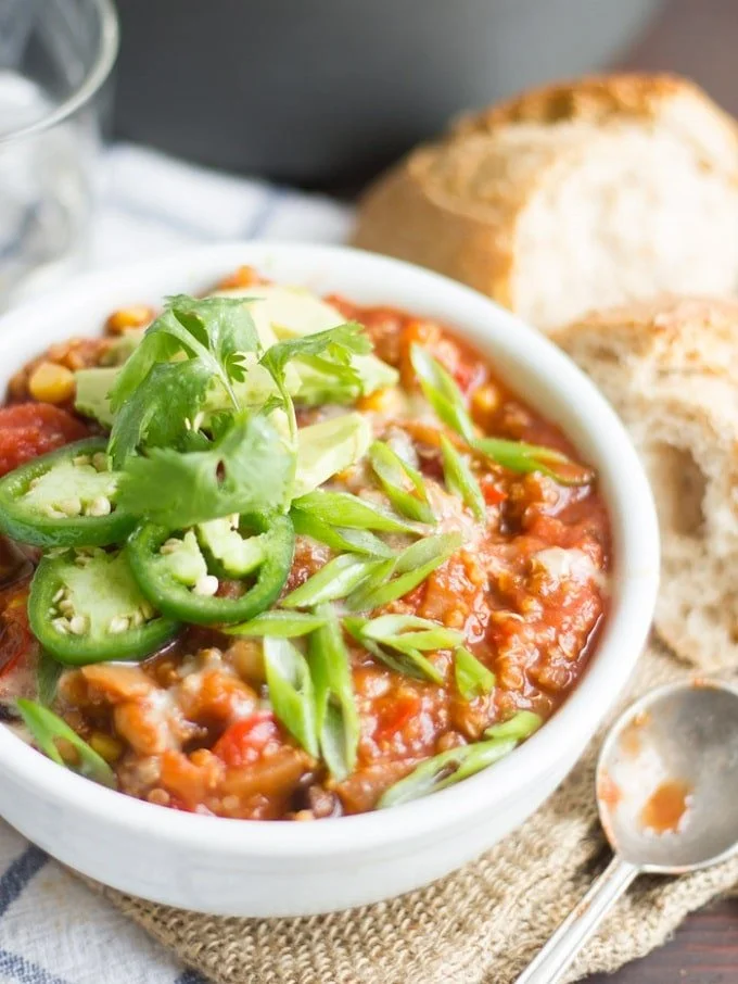 ONE-POT QUINOA CHILI