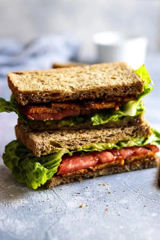 VEGAN BLT TEMPEH SANDWICH