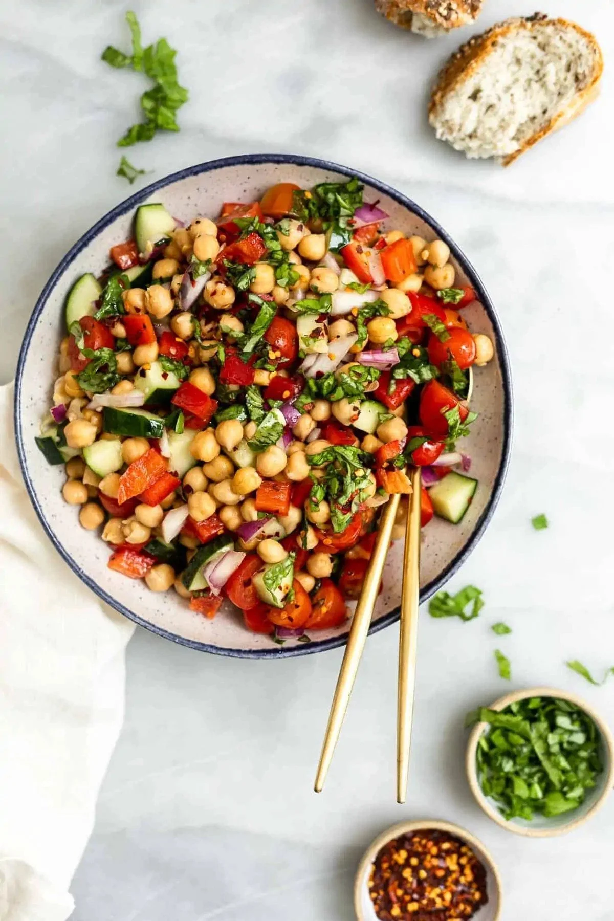 MEDITERRANEAN CHICKPEA SALAD
