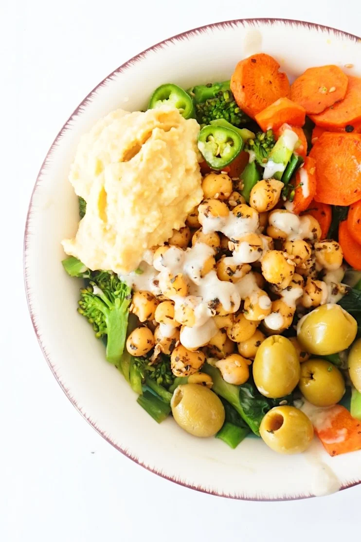 VEGAN MEAL PREP BOWLS WITH CHICKPEAS