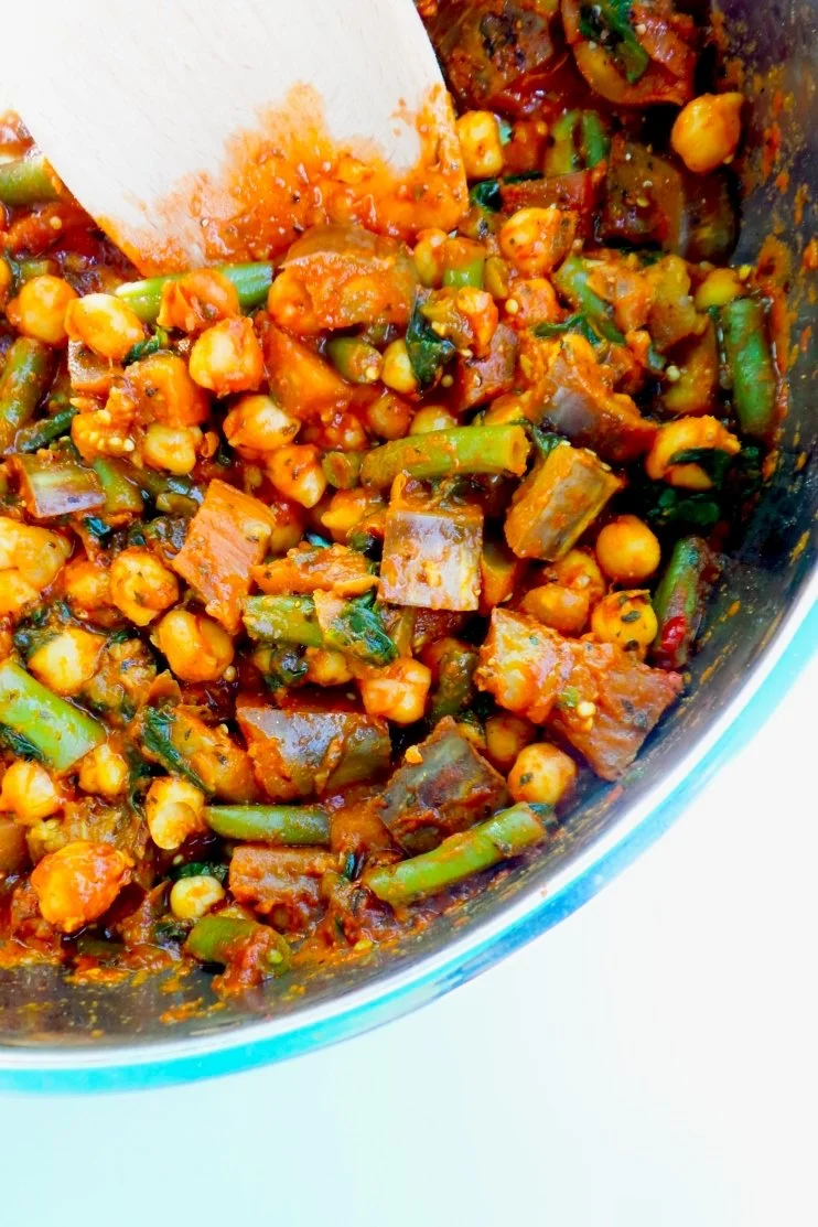 15-MINUTE SPICEY CHICKPEA SKILLET – HEALTHY VEGAN MEAL PREP