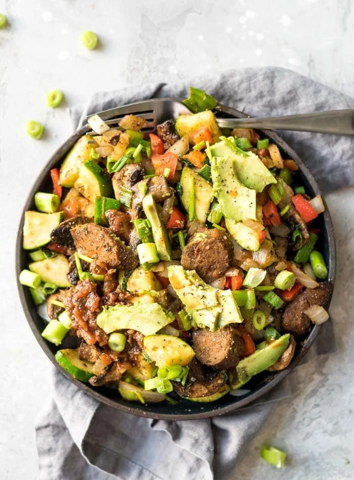 EASY VEGAN BREAKFAST SKILLET