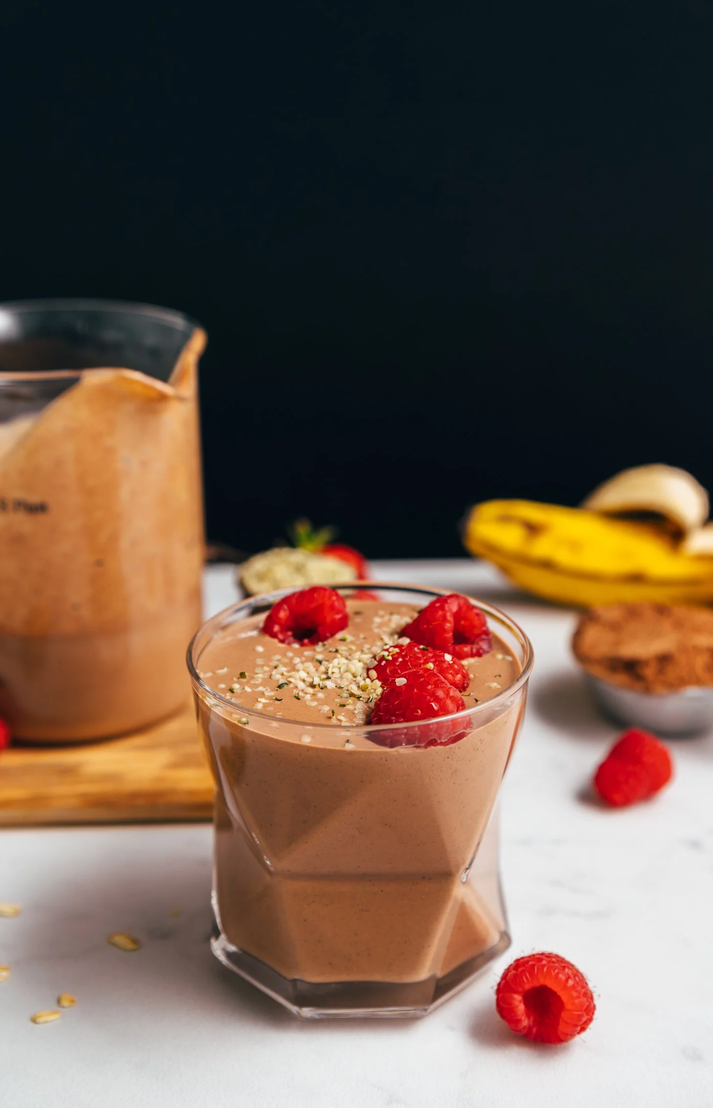 POWDER-FREE VEGAN CHOCOLATE PROTEIN SHAKE
