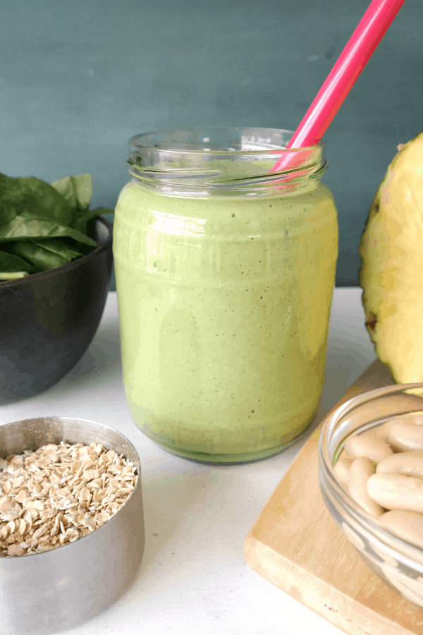 FILLING VEGAN SMOOTHIE (PINEAPPLE, BANANA)