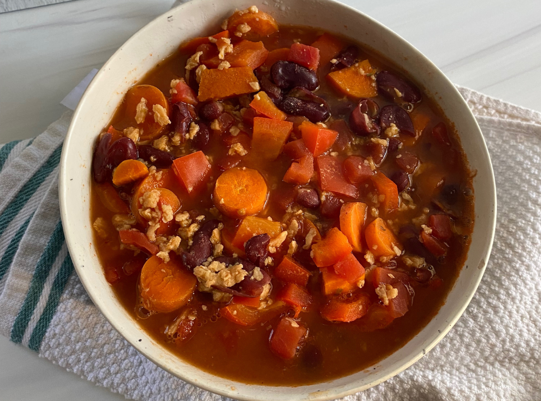 HIGH PROTEIN VEGAN CHILI