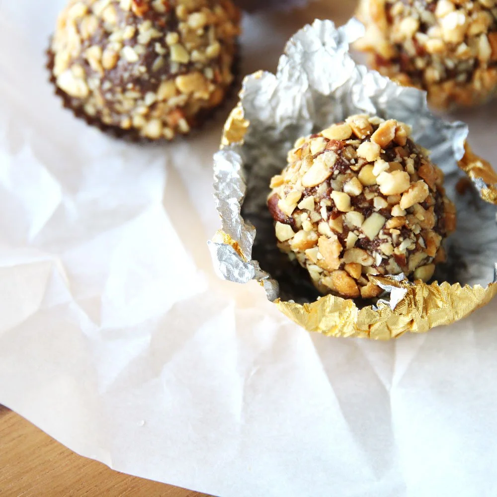 HEALTHY FERRERO ROCHER PROTEIN BALLS