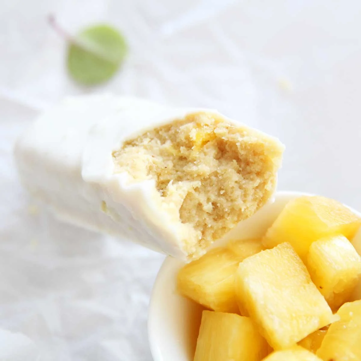 FRESH PINEAPPLE PROTEIN BARS