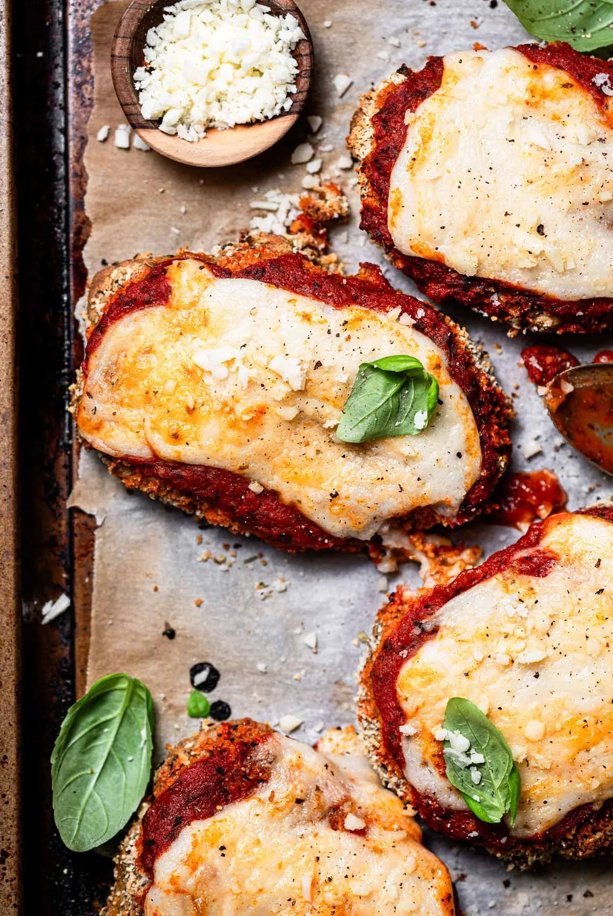 THE BEST VEGAN CHICKEN PARMESAN