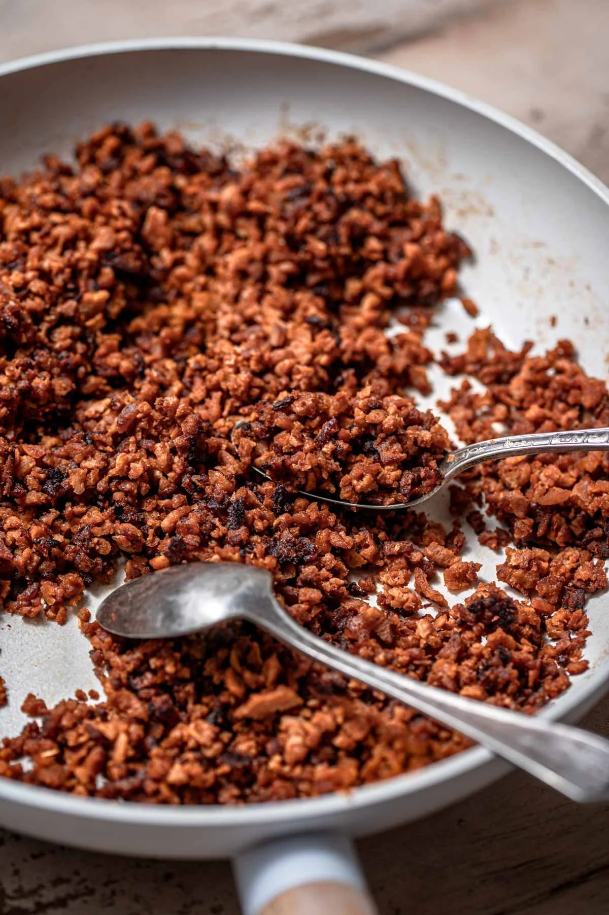 VEGAN GROUND BEEF (EASY AND HIGH PROTEIN)