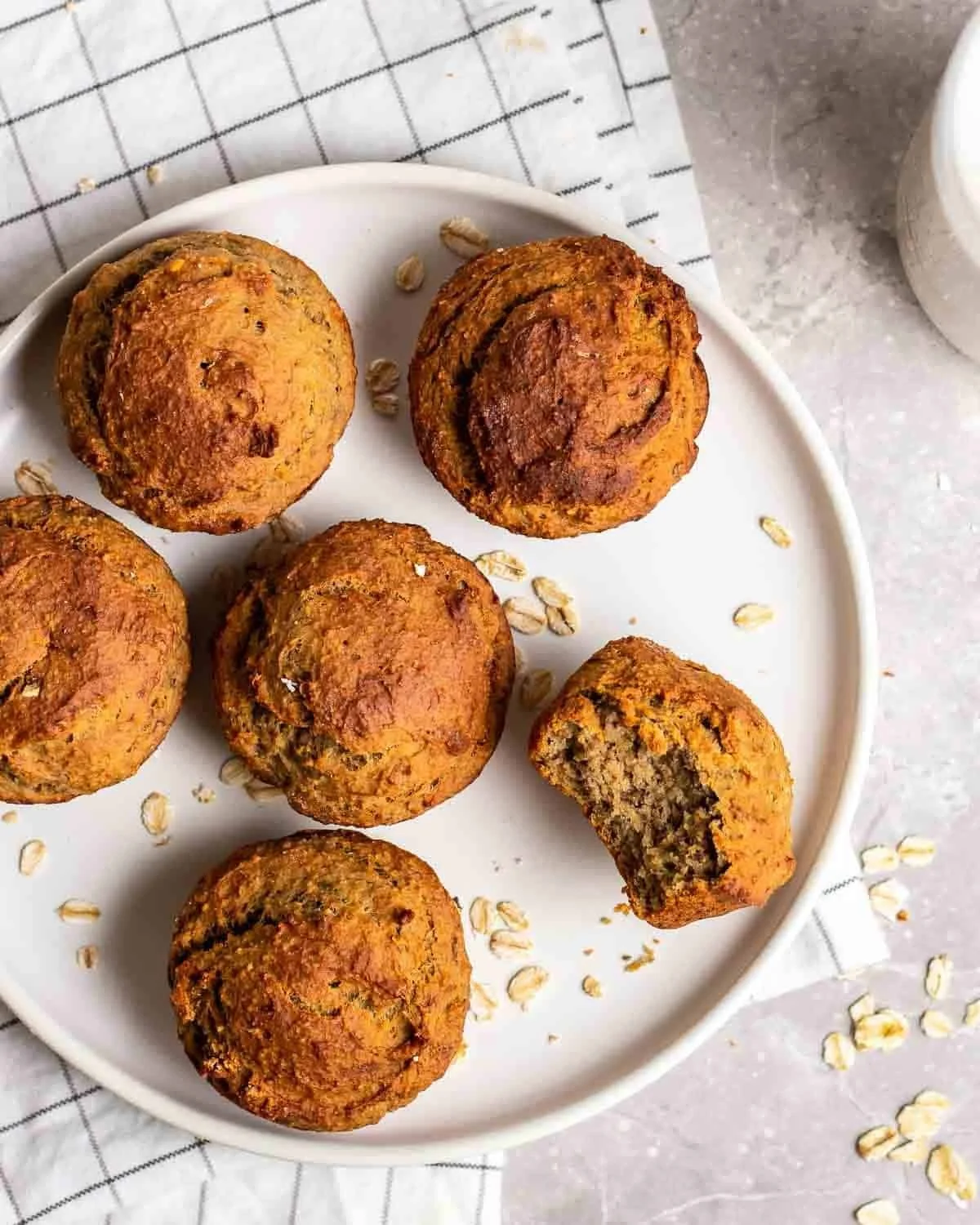 VEGAN PROTEIN MUFFINS