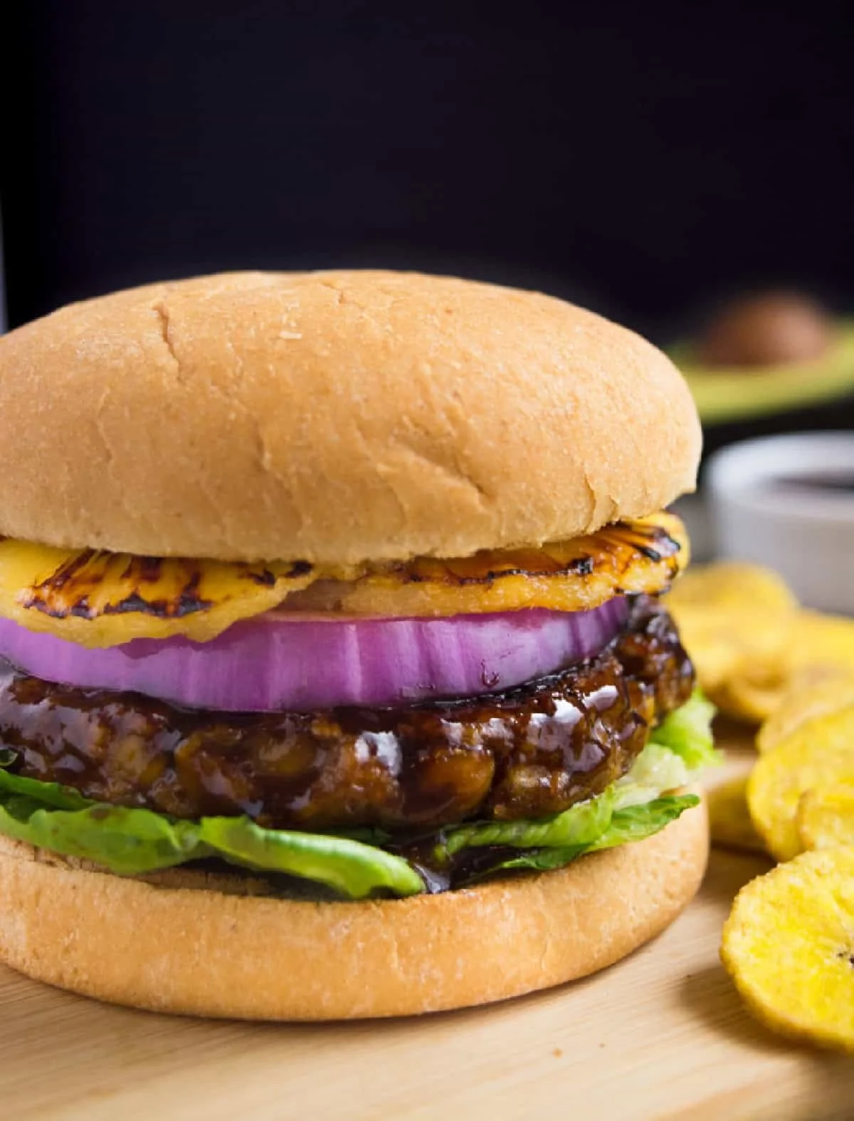 GRILLED VEGAN HAWAIIAN BURGER