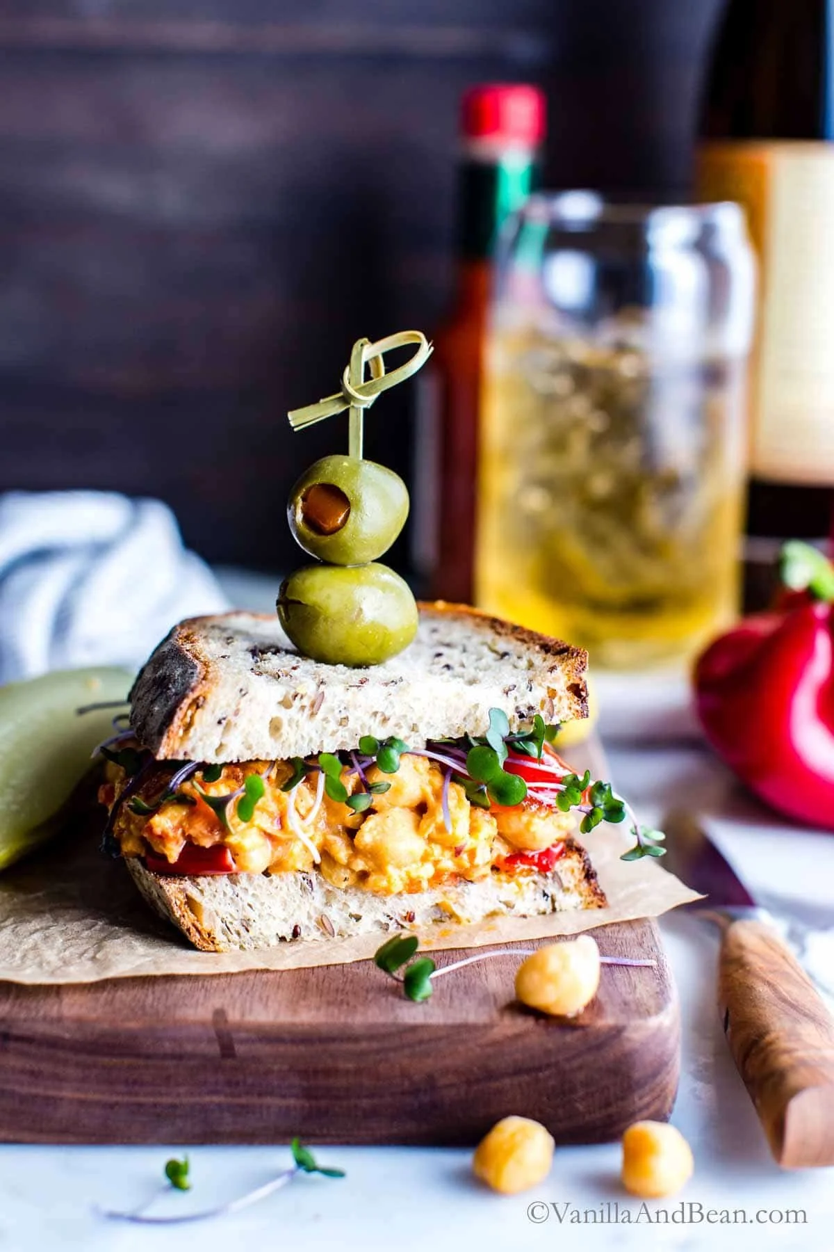 VEGAN SMASHED PIMENTO CHICKPEA SANDWICH
