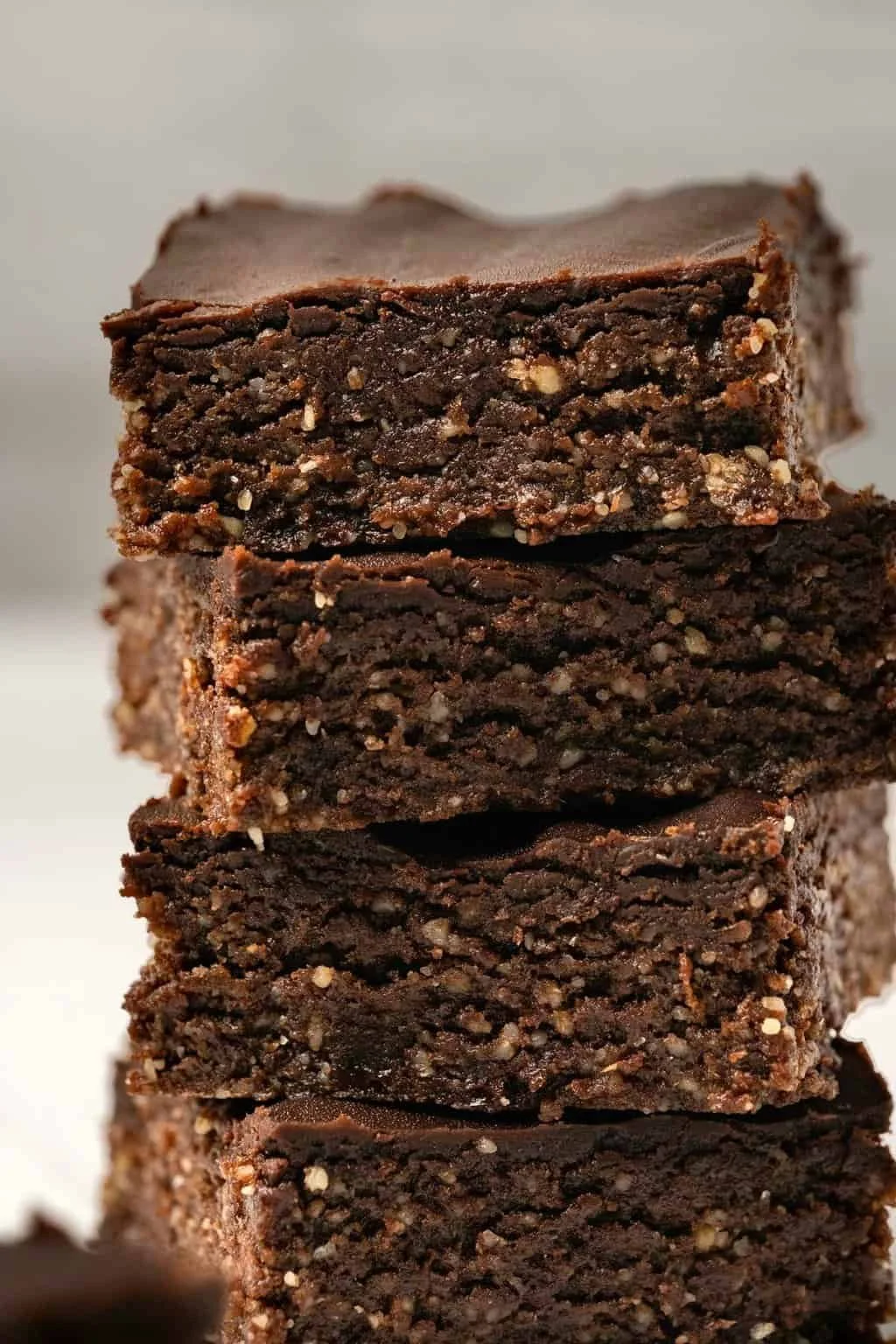 RAW VEGAN BROWNIES