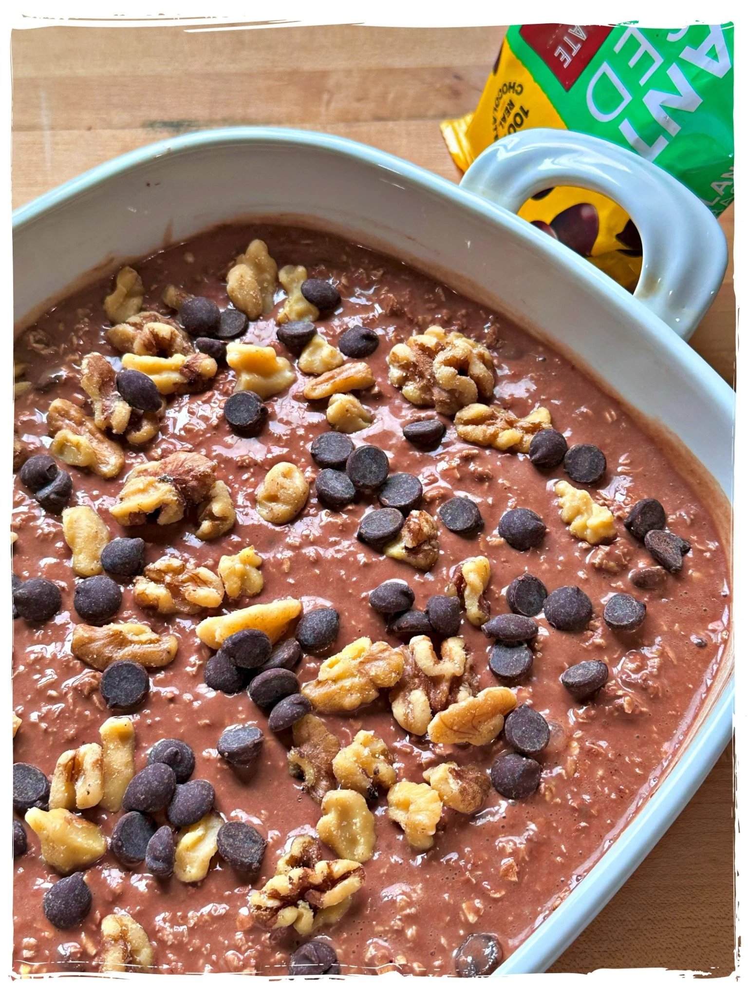 HIGH PROTEIN CHOCOLATE CHIP BAKED OATMEAL