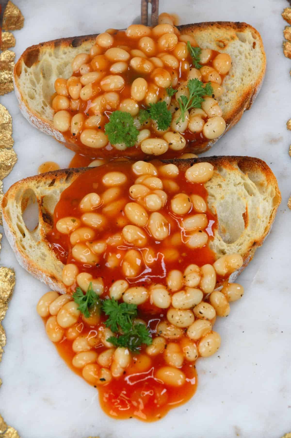 HOMEMADE BRITISH BAKED BEANS
