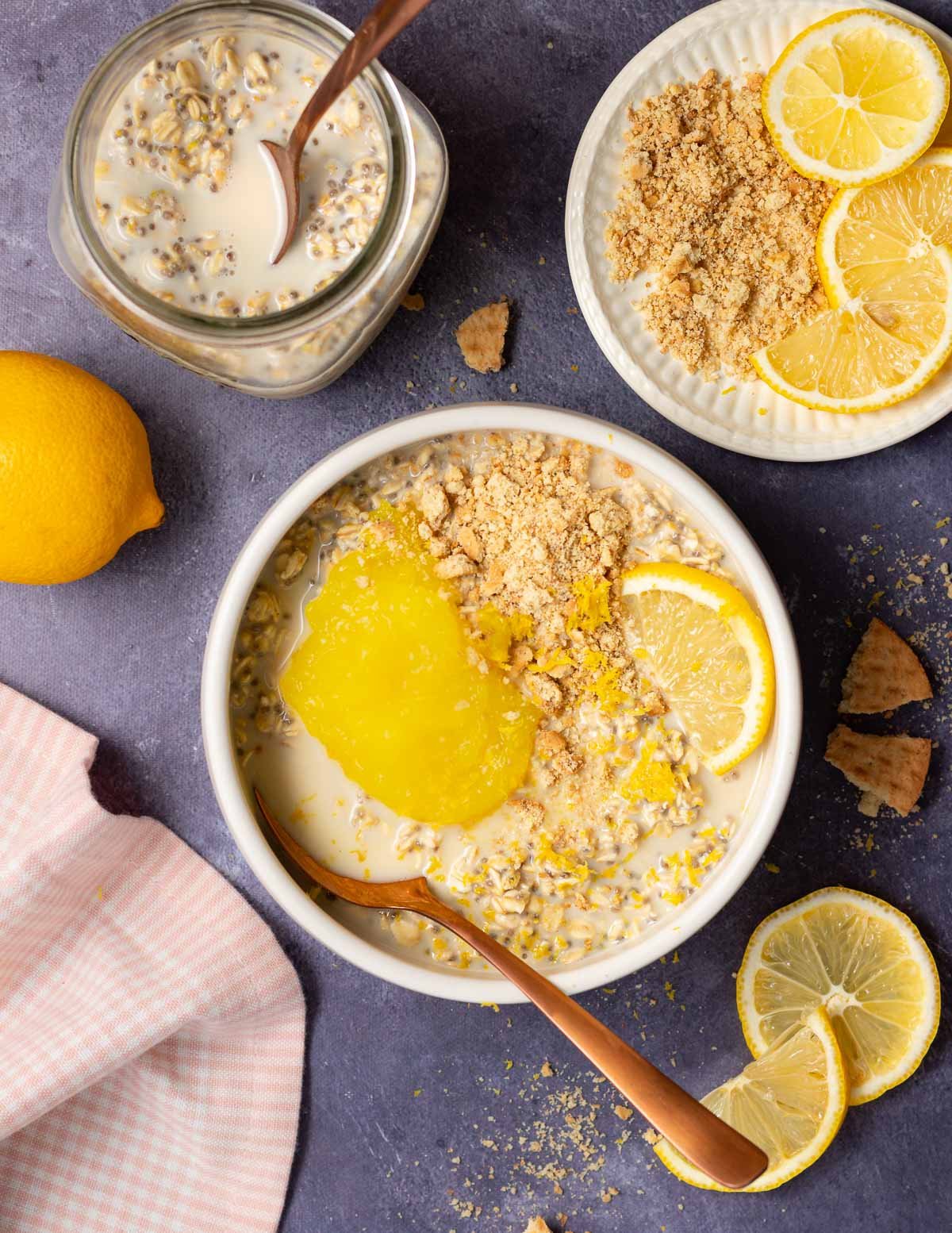 LEMON CHEESECAKE OVERNIGHT OATS