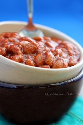 bowl of baked beans