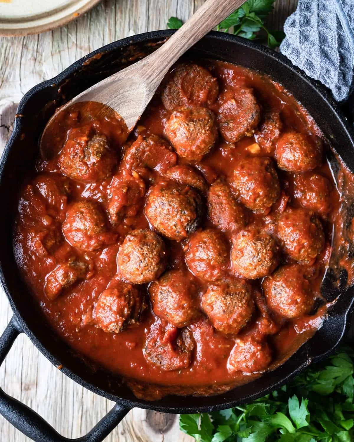 HIGH PROTEIN VEGAN MEATBALLS